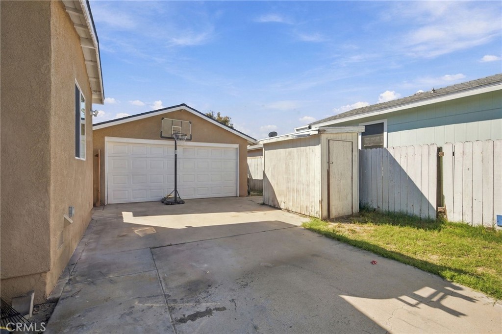 5510 Roosevelt Avenue, Santa Ana CA 92703 - photo 18