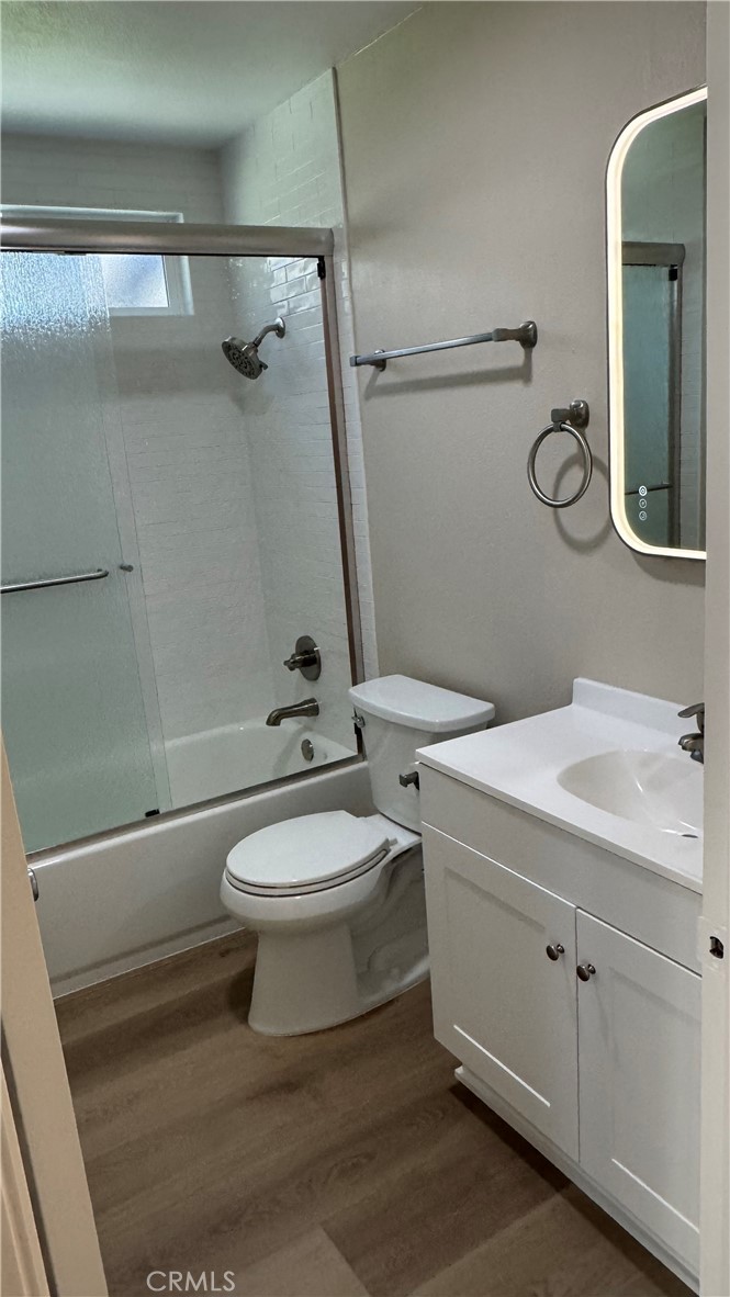 581 W Alton G, Santa Ana CA 92707 - photo 6