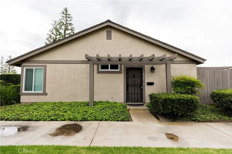581 W Alton G, Santa Ana