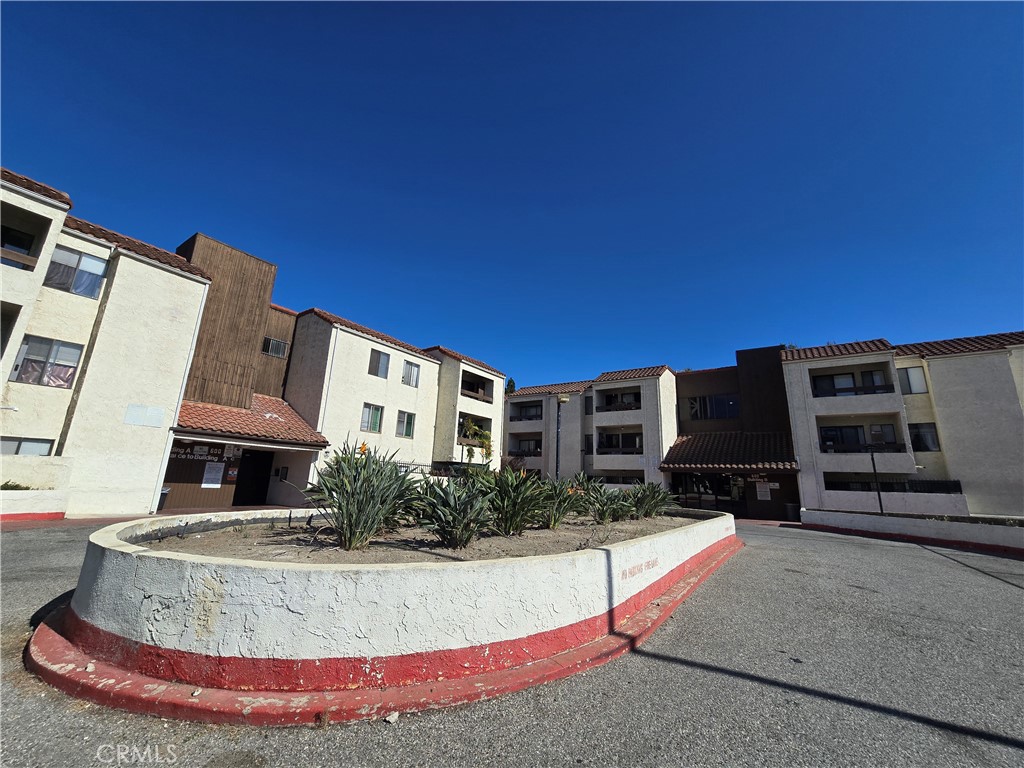 600 W 3rd Street B-117, Santa Ana CA 92701 - photo 1