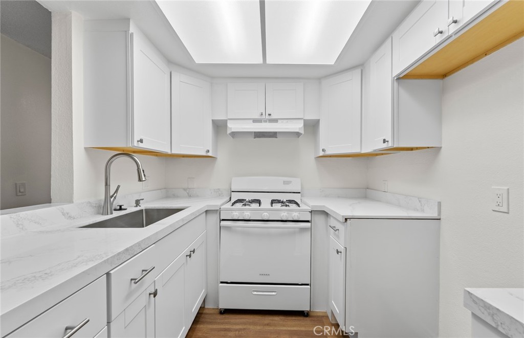600 W 3rd Street B107, Santa Ana CA 92701 - photo 1