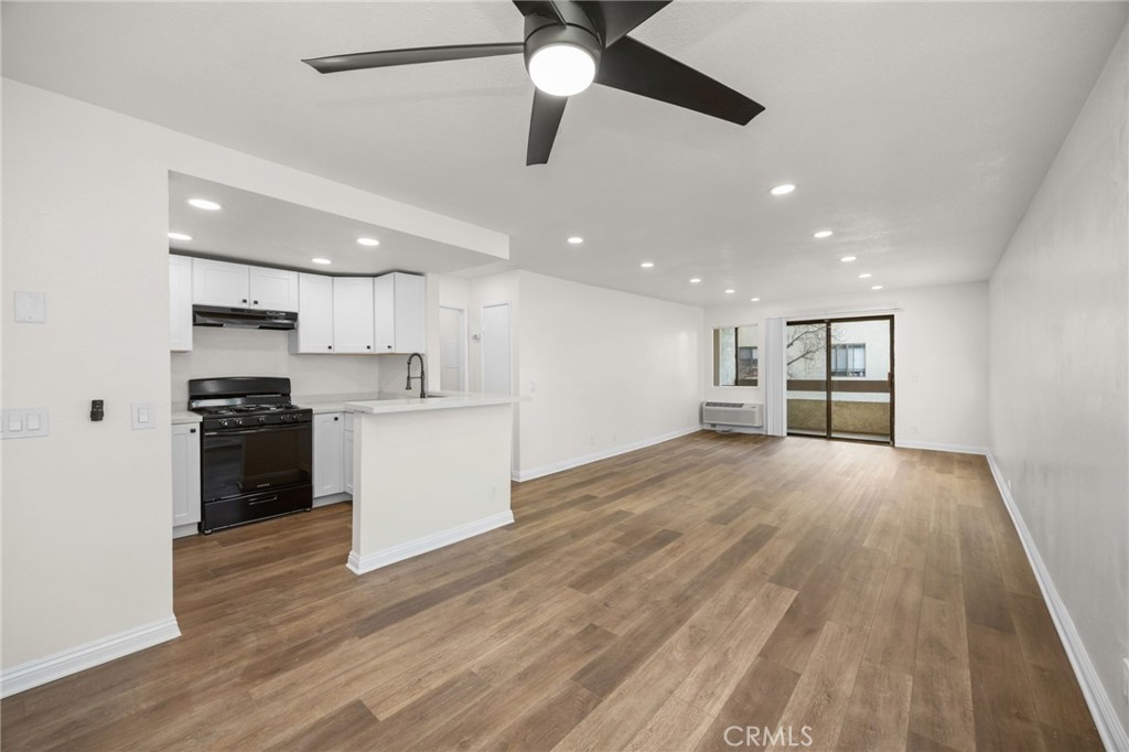 600 W 3rd Street B205, Santa Ana CA 92701 - photo 1