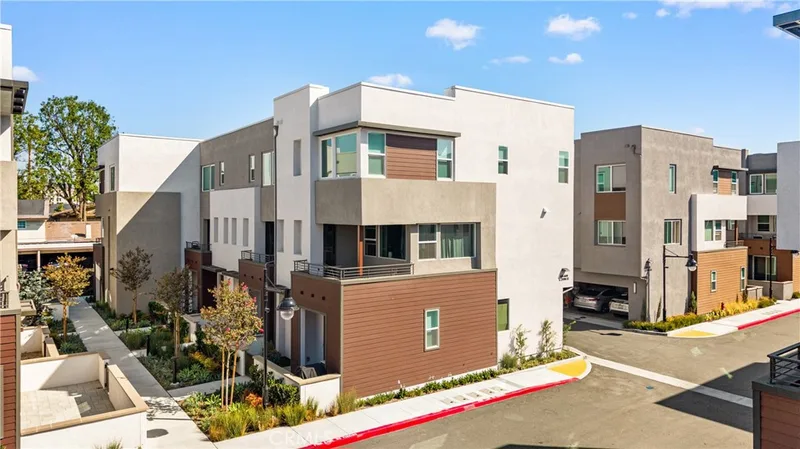 603 S LYON, Santa Ana