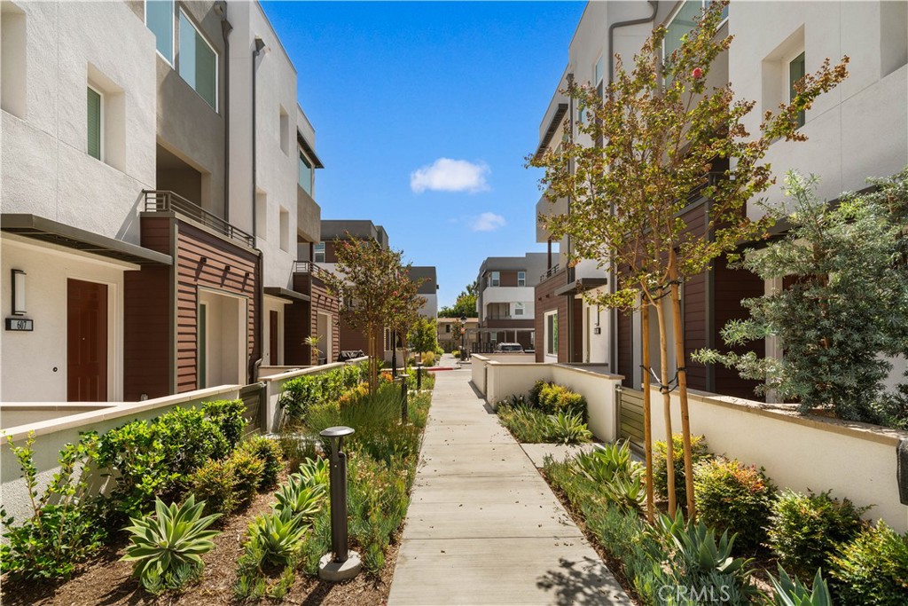 603 S LYON, Santa Ana CA 92705 - photo 45