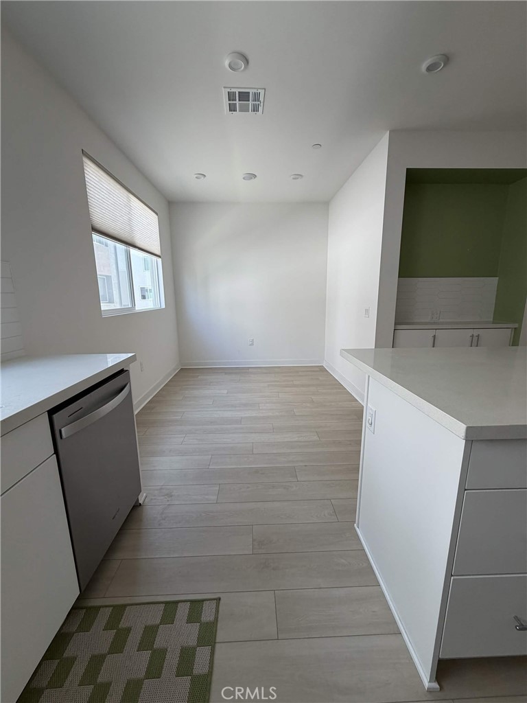 605 S Lyon Street, Santa Ana CA 92705 - photo 9