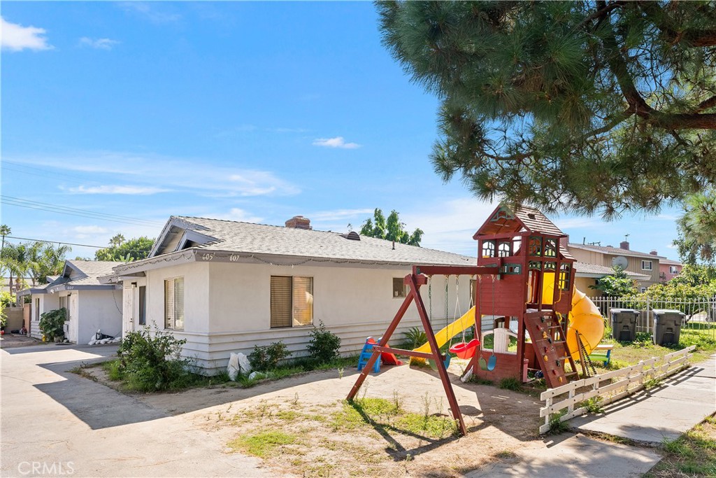 605 S Mountain View Street, Santa Ana CA 92704 - photo 1