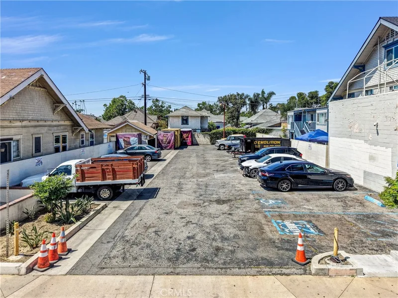 606 S Main Street, Santa Ana, CA 92701