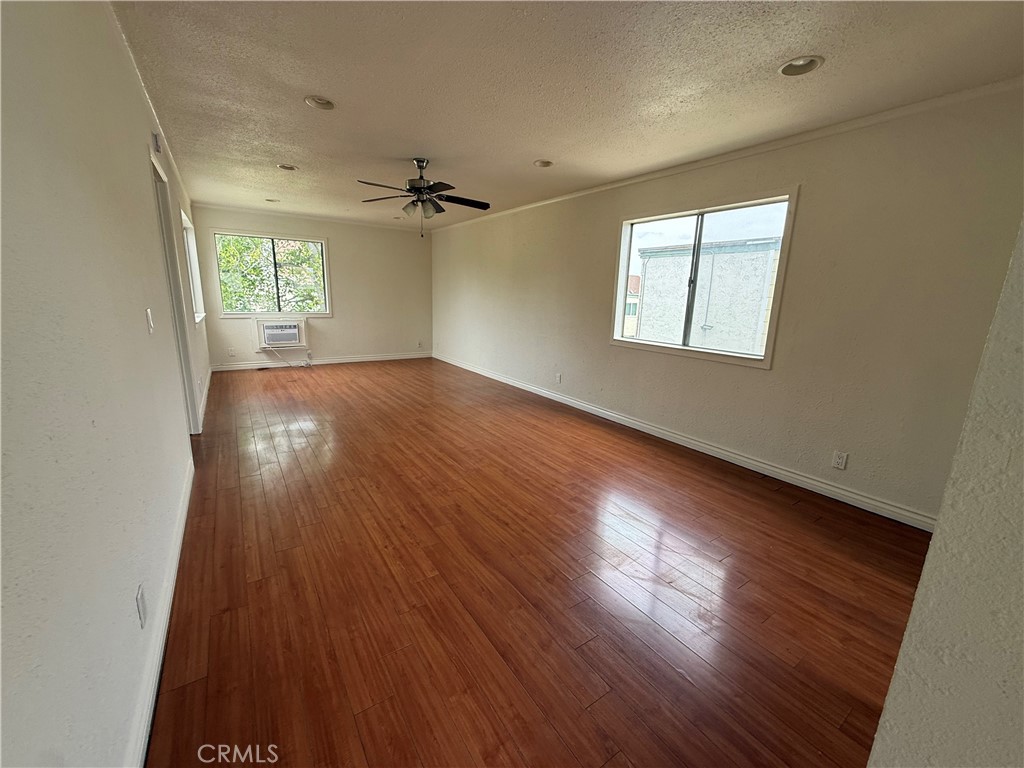 619 N Bristol 23, Santa Ana CA 92703 - photo 6