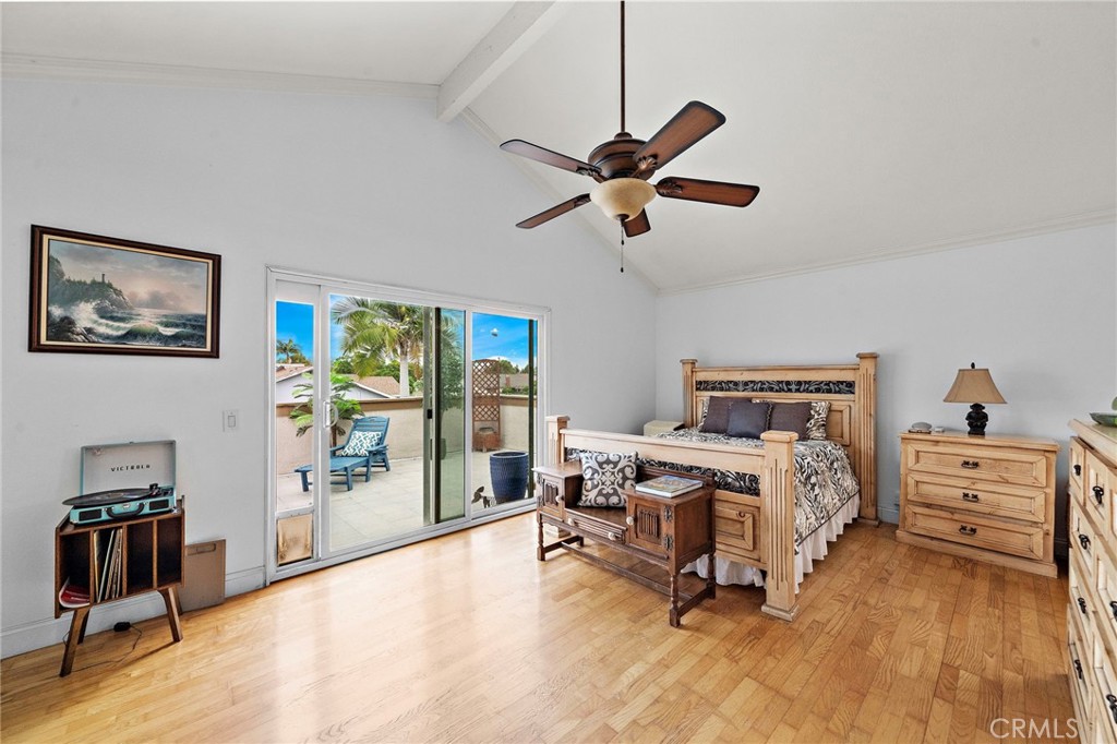 Huge Primary Suite with Cathedral Ceiling, Fan, Double Wide Mirored Closets, and Siders that Open to a Large Private Bal - 622 W Alpine Avenue, Santa Ana CA 92707 - photo 21
