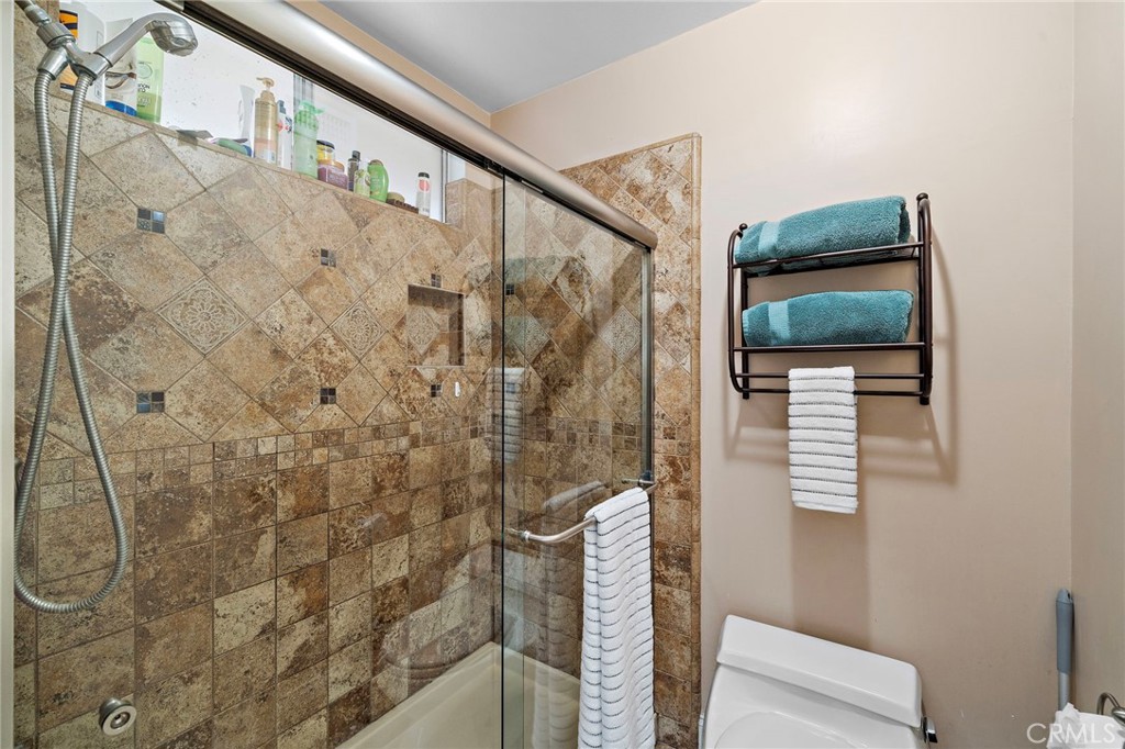 Primary Suite Bathroom has Oversized Walk-In Shower - 622 W Alpine Avenue, Santa Ana CA 92707 - photo 27