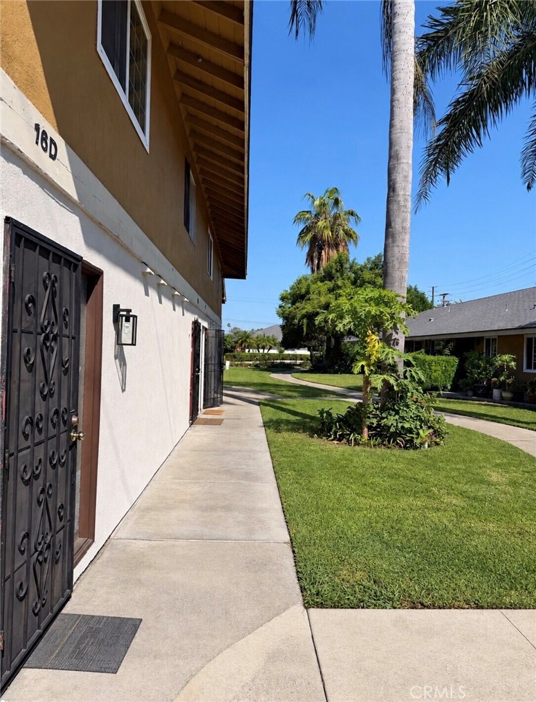 624 S Sullivan 16b, Santa Ana CA 92704 - photo 13