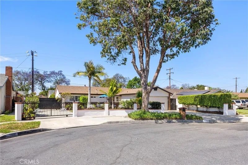 626 S Corta, Santa Ana, CA 92704