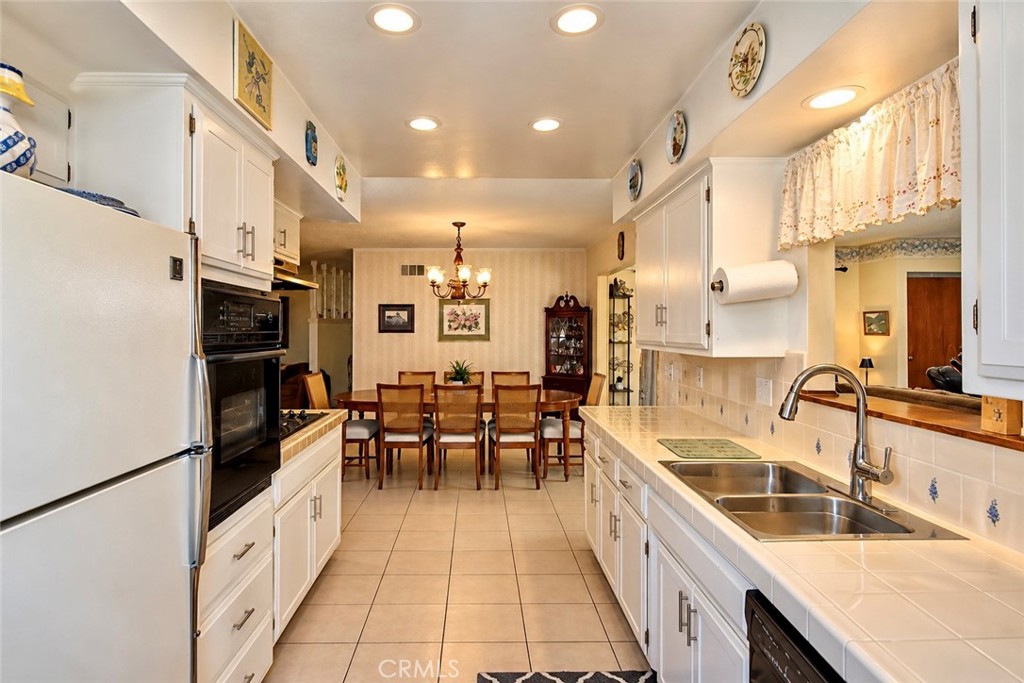 628 S Starboard Street, Santa Ana CA 92704 - photo 4