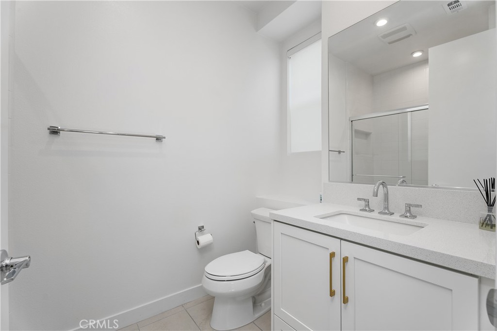 651 S Lyon Street, Santa Ana CA 92705 - photo 5
