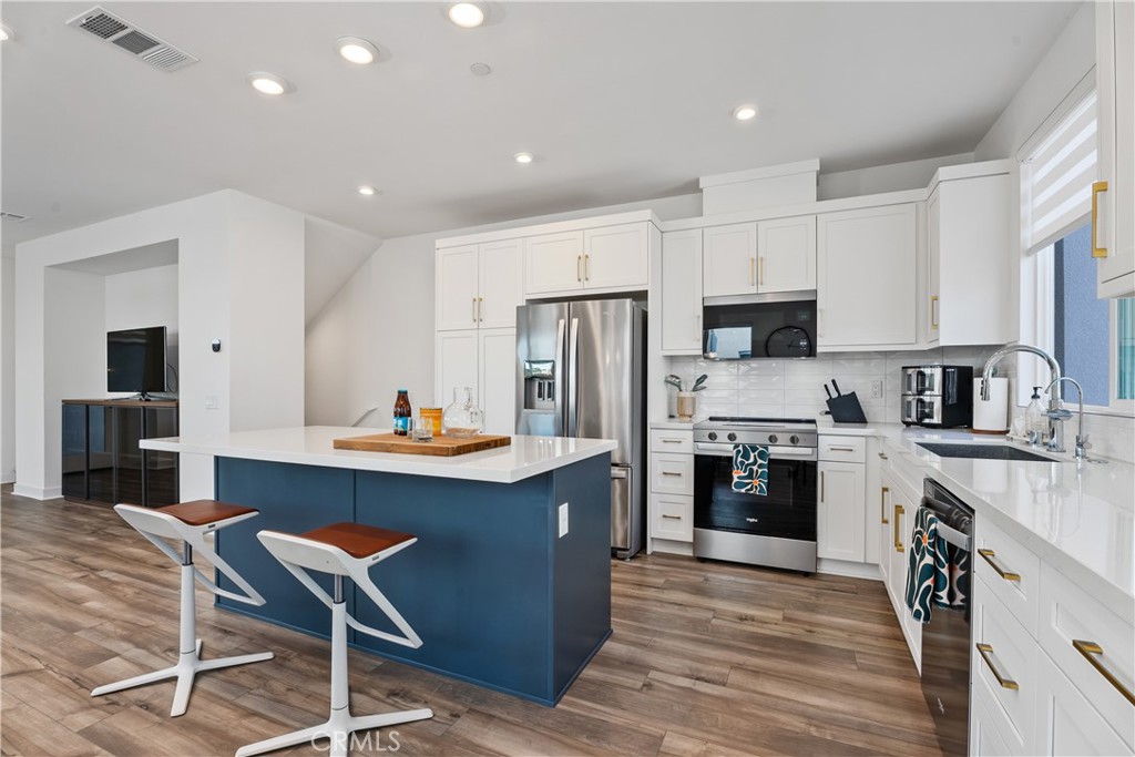651 S Lyon Street, Santa Ana CA 92705 - photo 7
