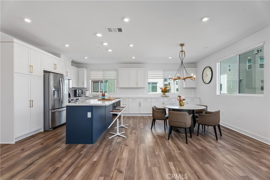 651 S Lyon Street, Santa Ana CA 92705 - photo 9