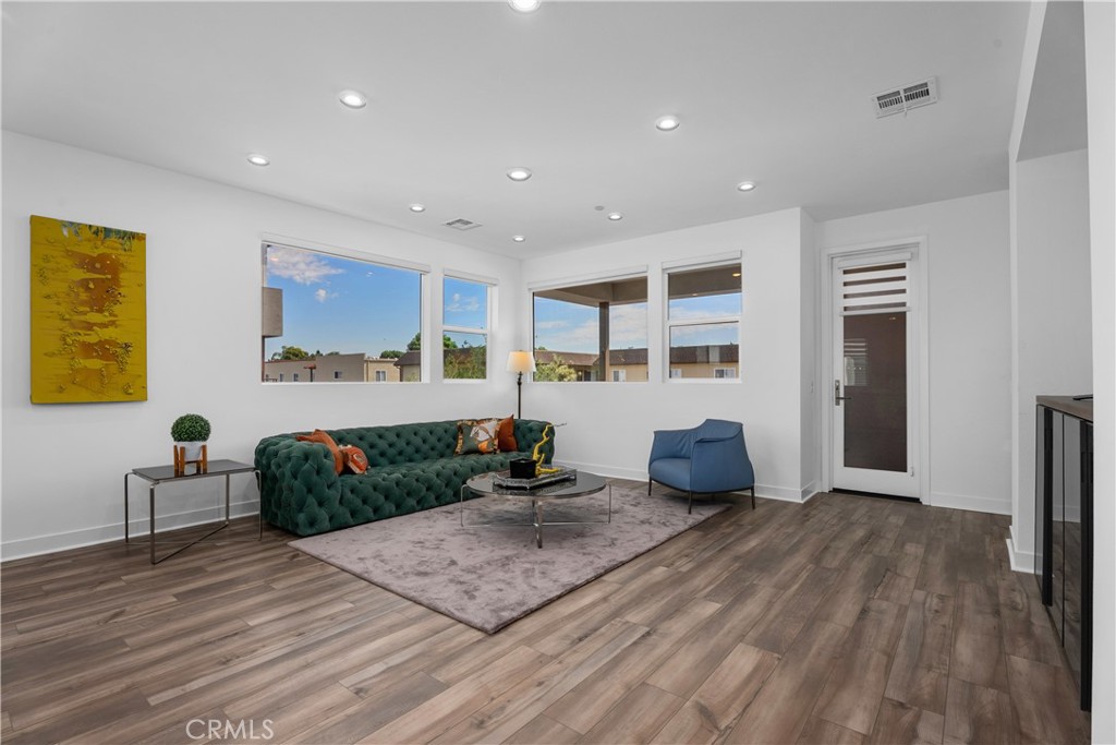 651 S Lyon Street, Santa Ana CA 92705 - photo 15