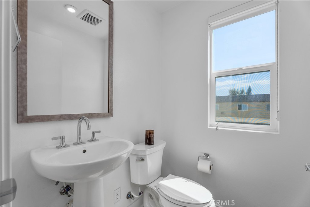 651 S Lyon Street, Santa Ana CA 92705 - photo 17