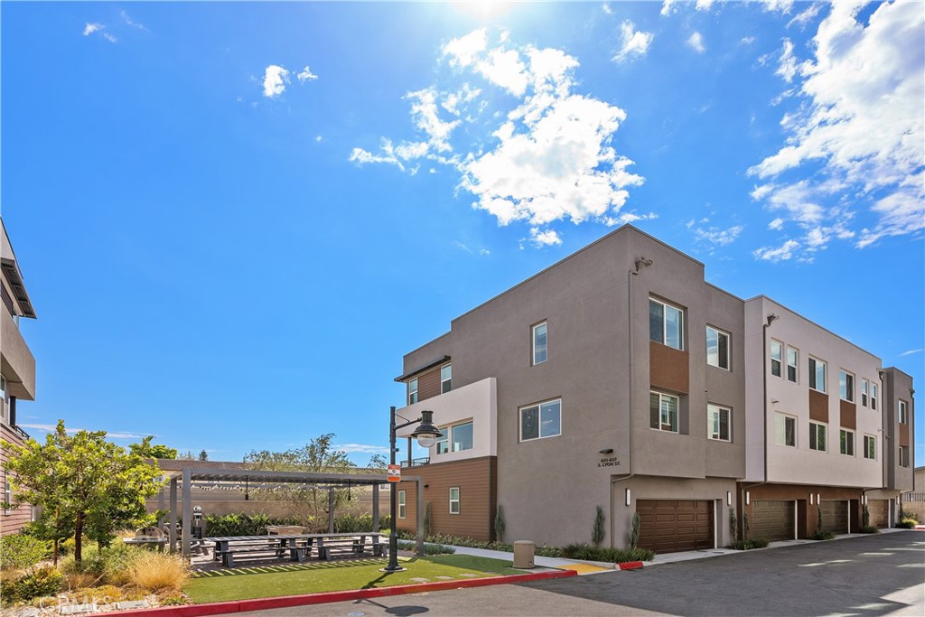 651 S Lyon Street, Santa Ana CA 92705 - photo 28