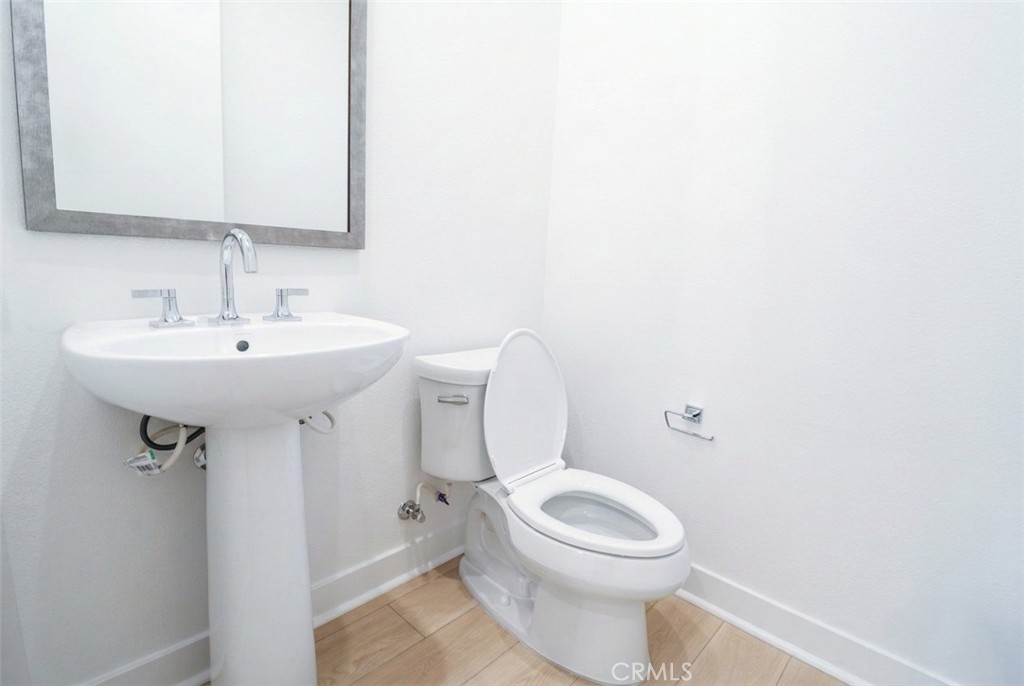 681 S Lyon St, Santa Ana CA 92705 - photo 4