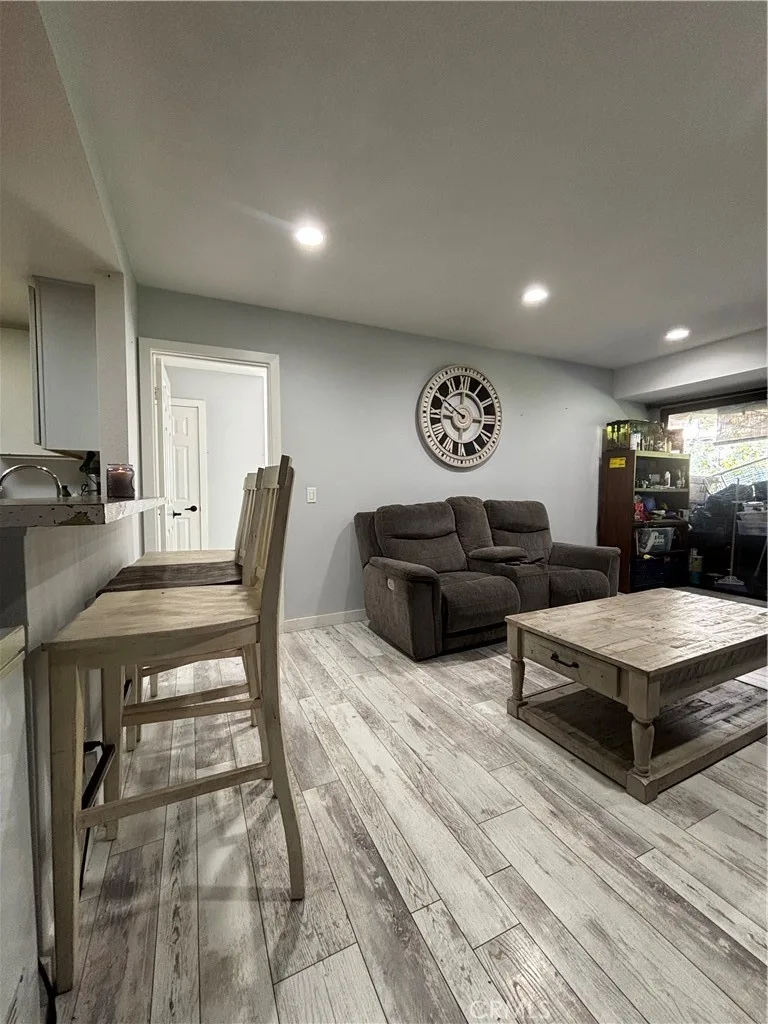 700 W 3rd, Santa Ana, CA 92701