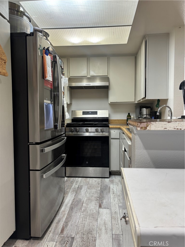 700 W 3rd, Santa Ana CA 92701 - photo 2