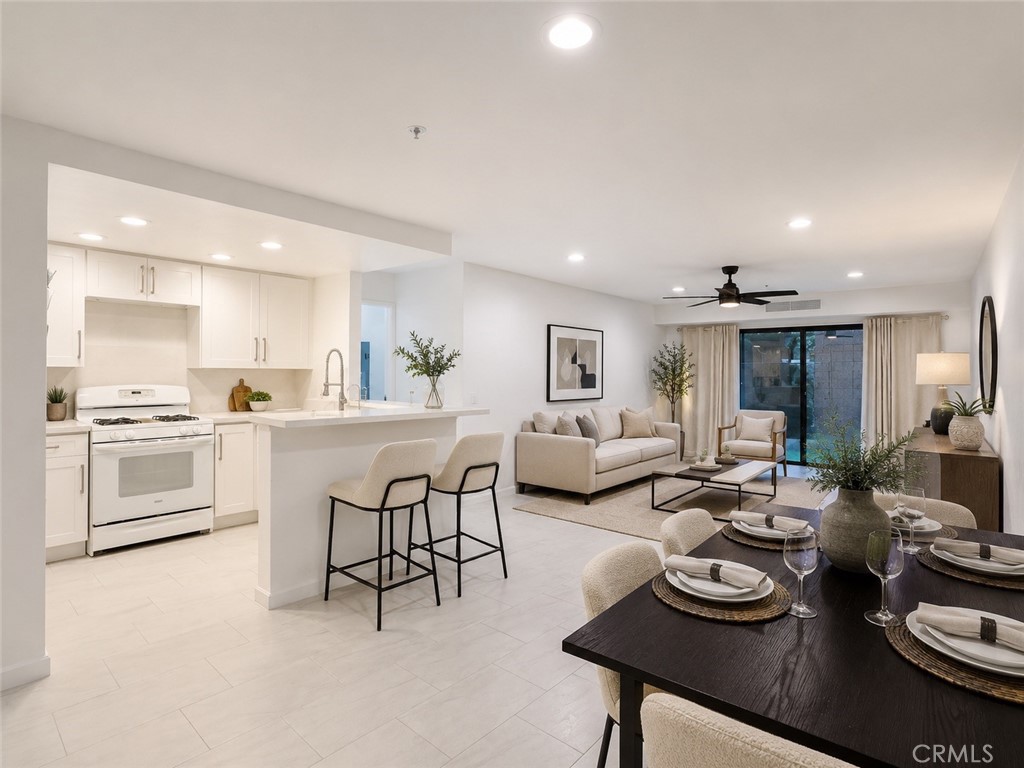Virtually staged - 700 W 3rd Street A104, Santa Ana CA 92701 - photo 1