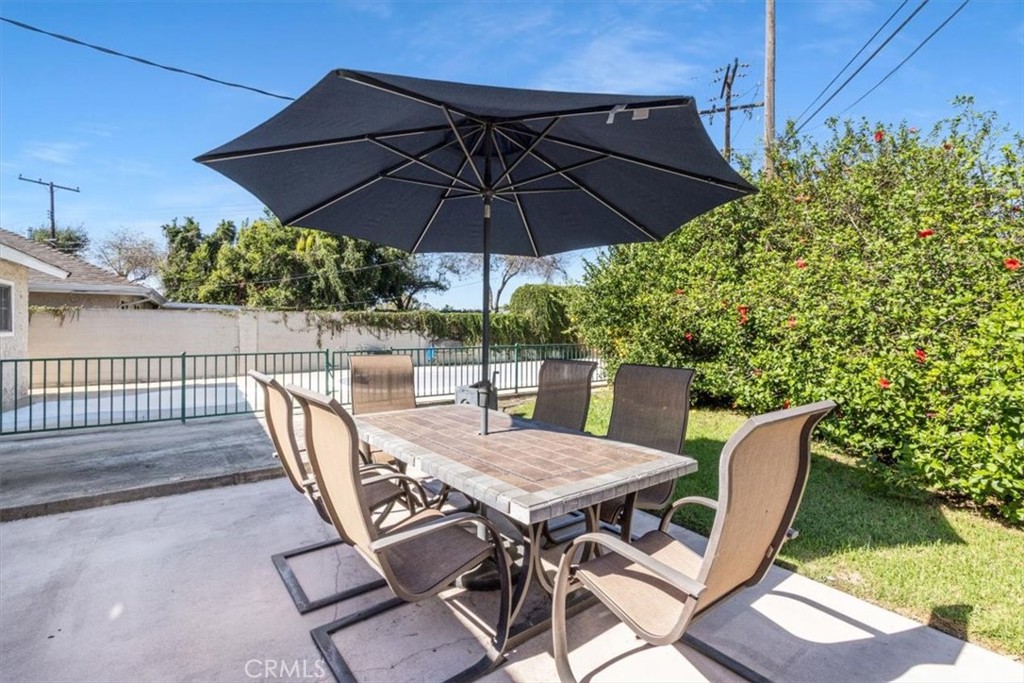 702 S Arapaho, Santa Ana CA 92704 - photo 3