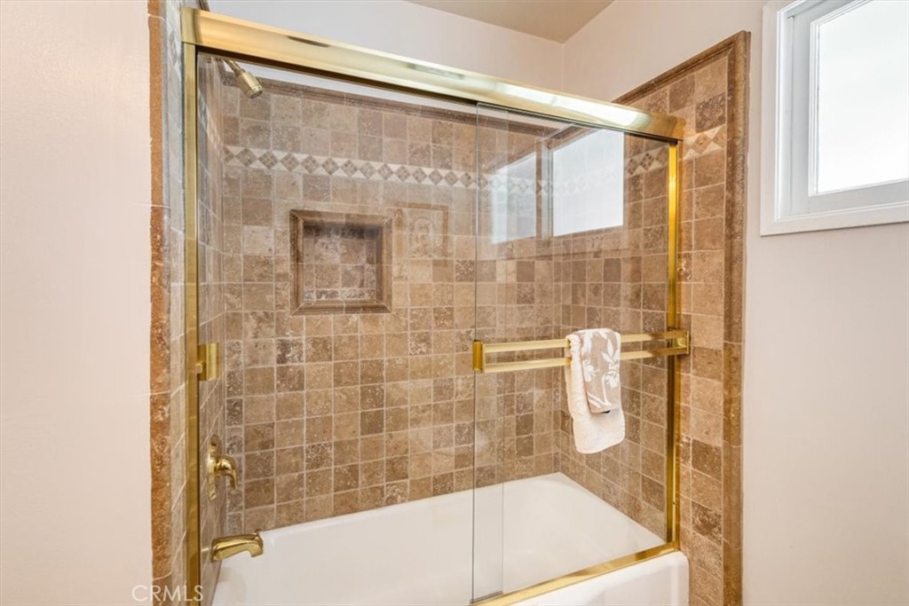 hall bathroom - 702 S Arapaho, Santa Ana CA 92704 - photo 13