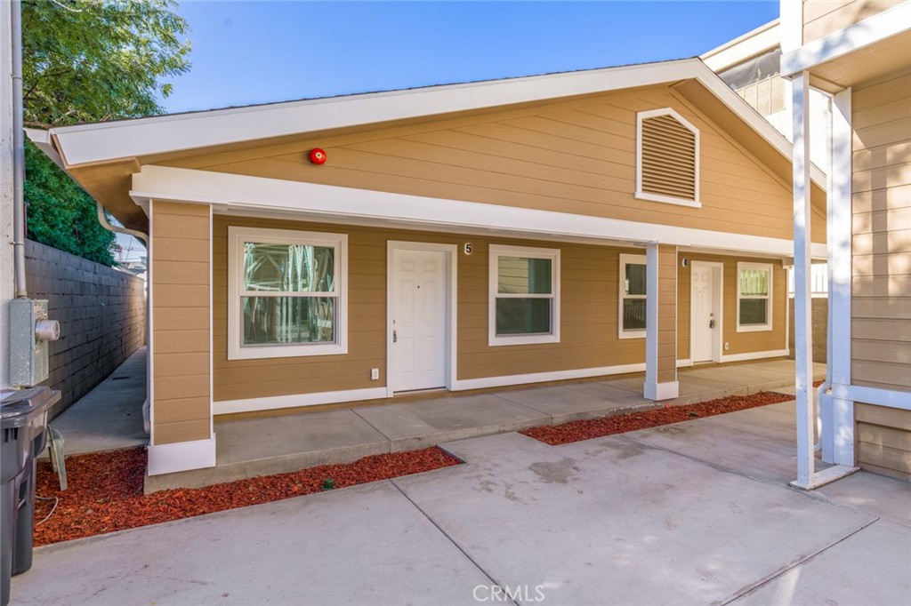 710 N Minter 6, Santa Ana CA 92701 - photo 1