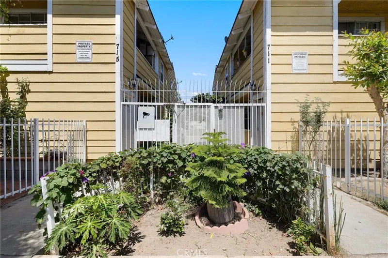 711 N Lacy Street D, Santa Ana, CA 92701
