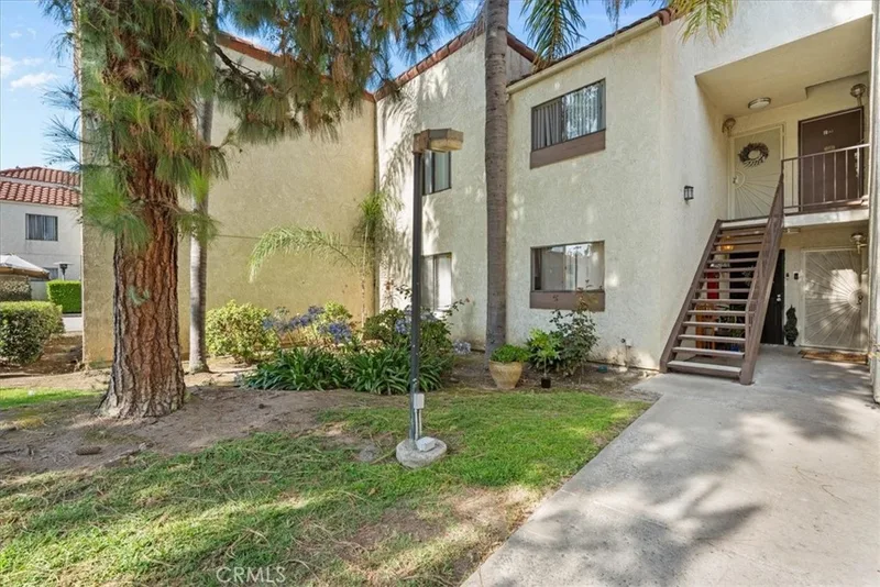 711 W 1st St #104, Santa Ana