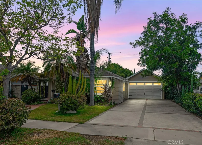 720 S Parton, Santa Ana, CA 92701