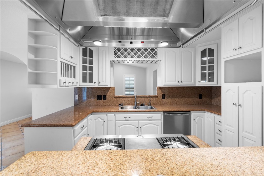 722 Sherry, Santa Ana CA 92701 - photo 11