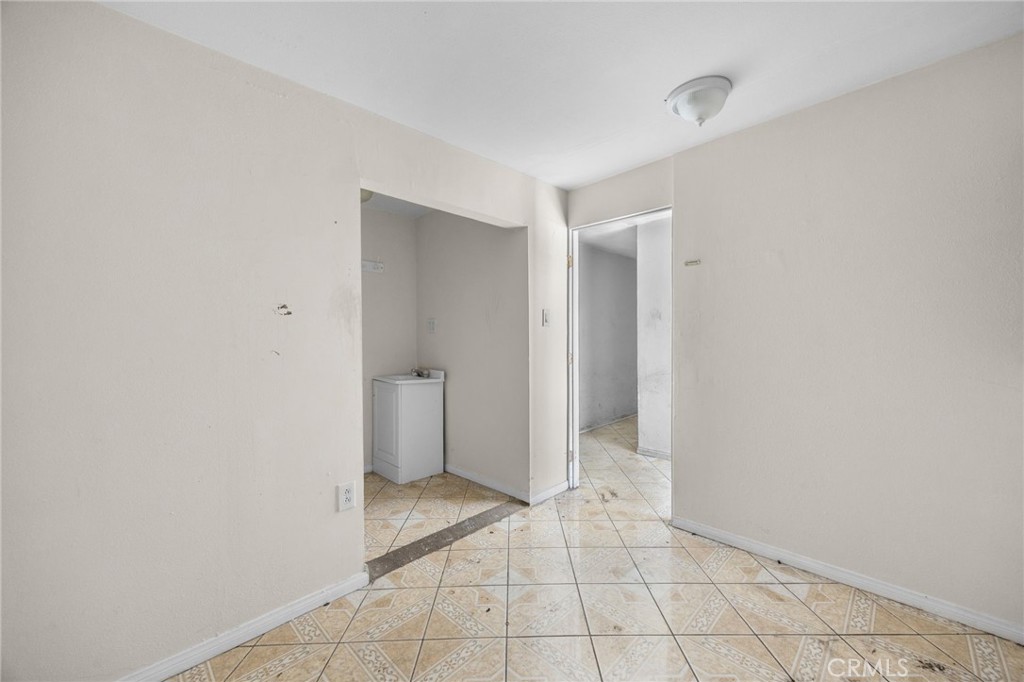 725 S Main Street, Santa Ana CA 92701 - photo 16