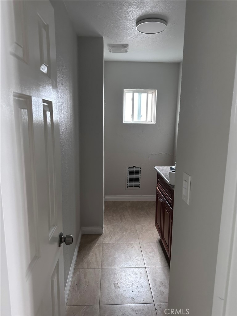 Bath 1 - 726 S Halladay Street, Santa Ana CA 92701 - photo 8