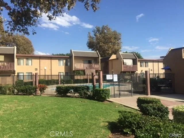 801 S Lyon A111, Santa Ana