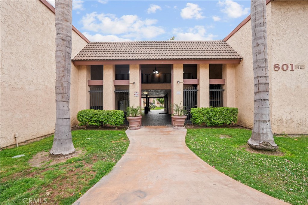 801 S Lyon A213, Santa Ana CA 92705 - photo 1