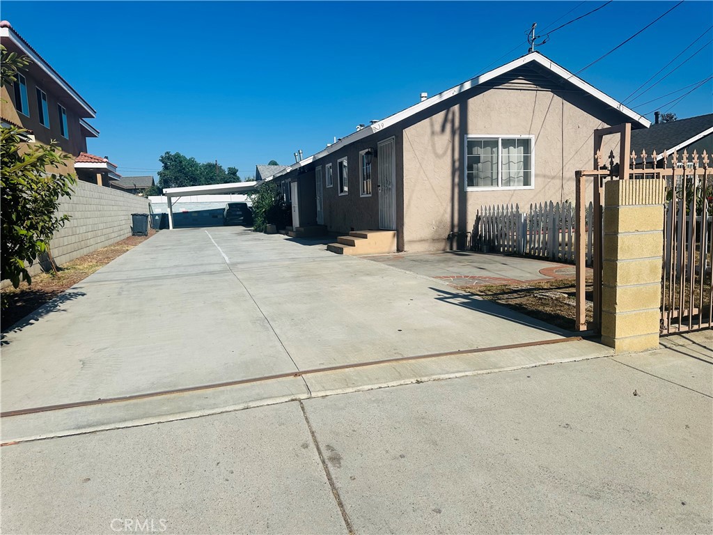 809 N Figueroa B, Santa Ana CA 92703 - photo 1