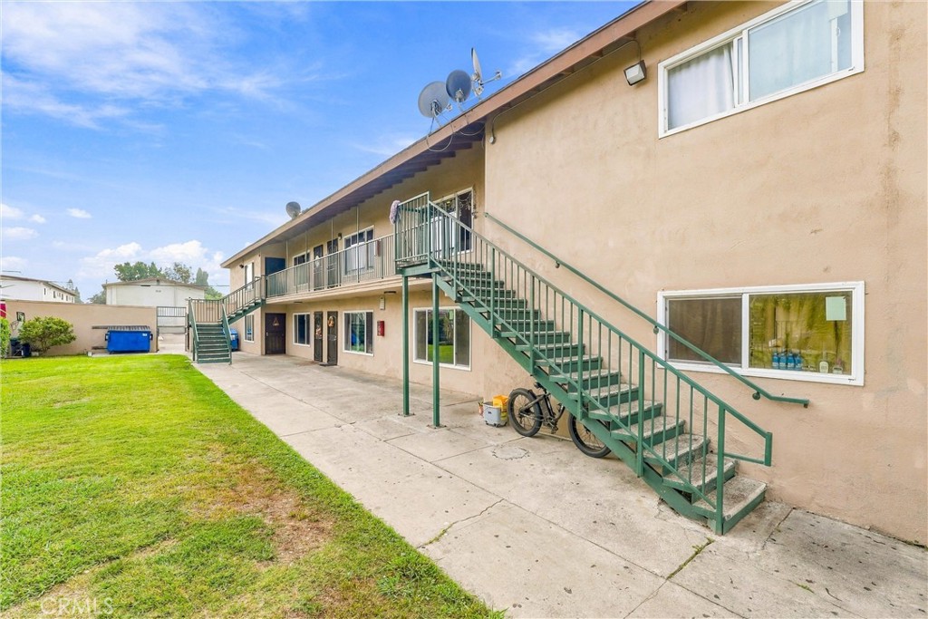 809 S Townsend Street, Santa Ana CA 92704 - photo 3
