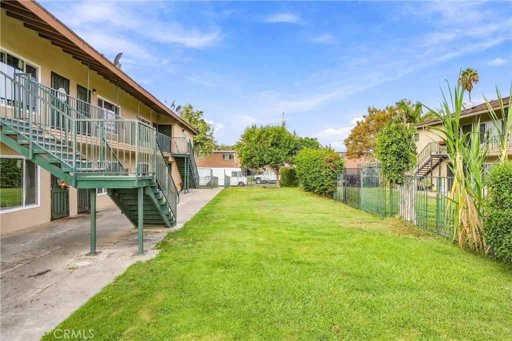 809 S Townsend Street, Santa Ana CA 92704 - photo 5