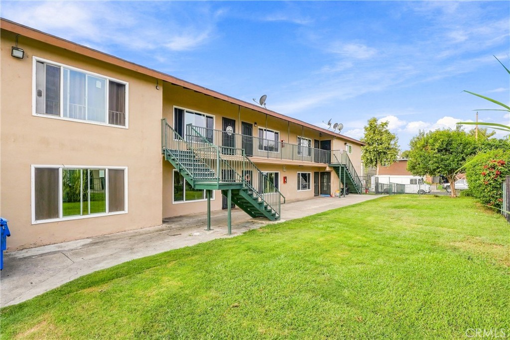 809 S Townsend Street, Santa Ana CA 92704 - photo 6