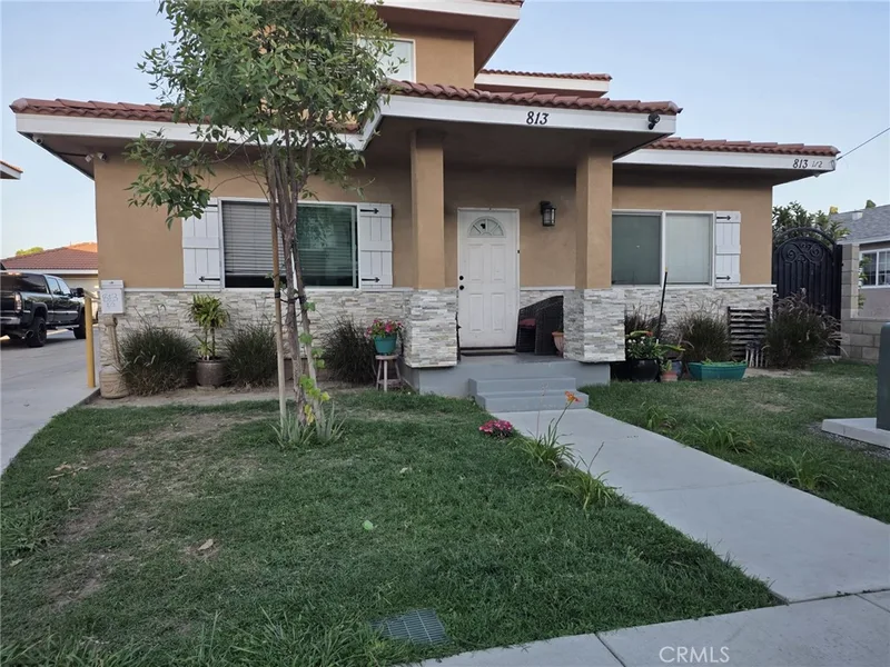 813 N Figueroa Street, Santa Ana