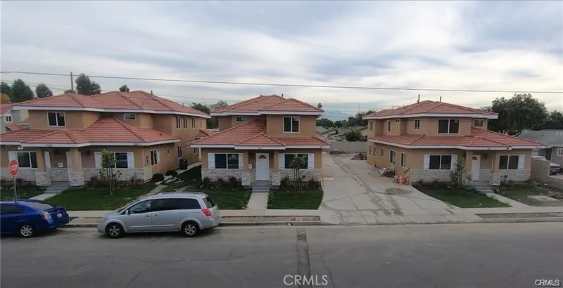 817 N Figueroa Street B, Santa Ana, CA 92703