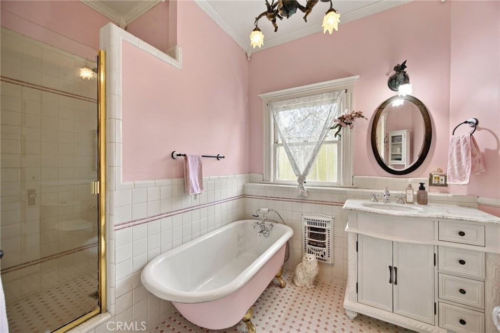 825 N Lacy, Santa Ana CA 92701 - photo 28