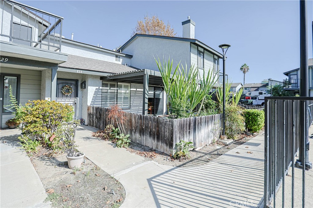 833 Amberwood, Santa Ana CA 92703 - photo 3