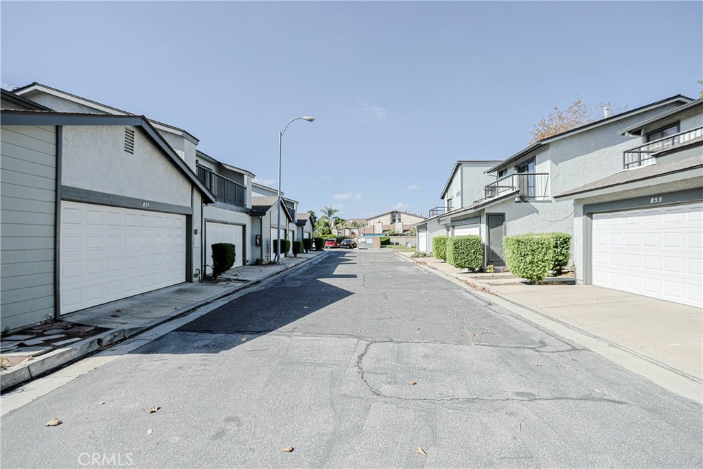 833 Amberwood, Santa Ana CA 92703 - photo 25