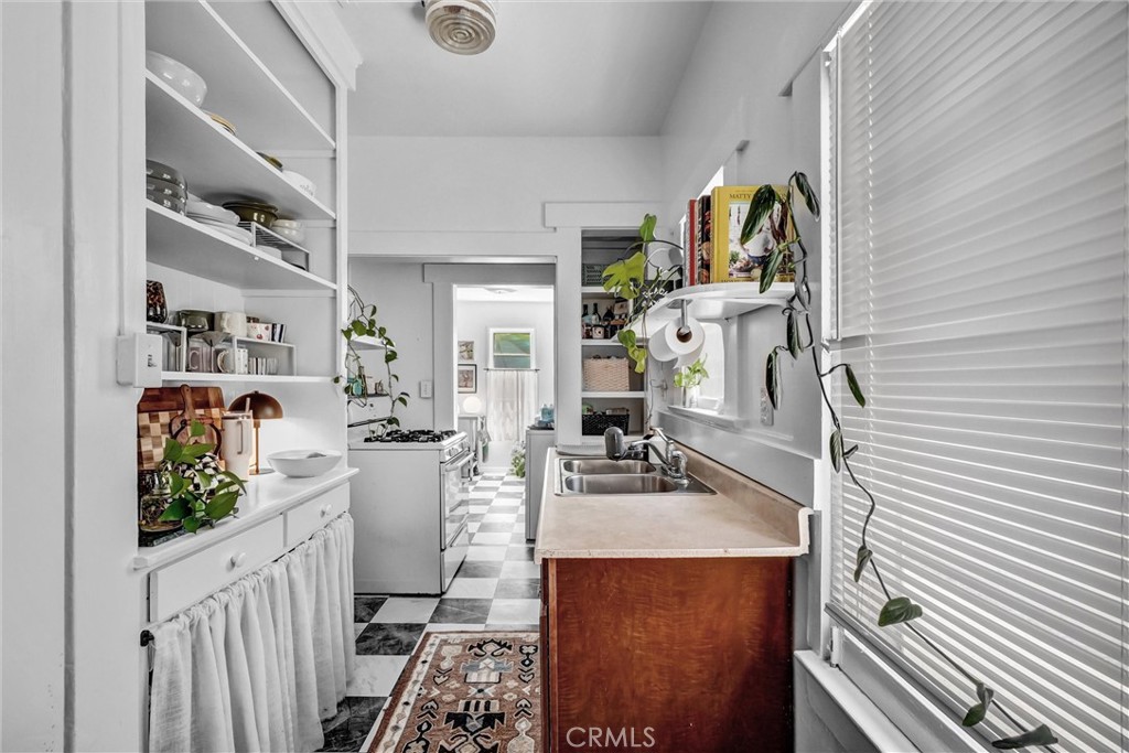 839 French Street, Santa Ana CA 92701 - photo 11