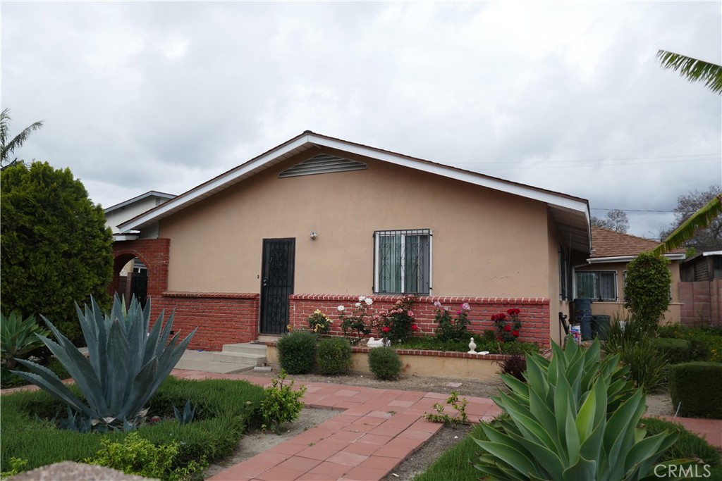 841 E Mcfadden Avenue, Santa Ana CA 92707 - photo 1