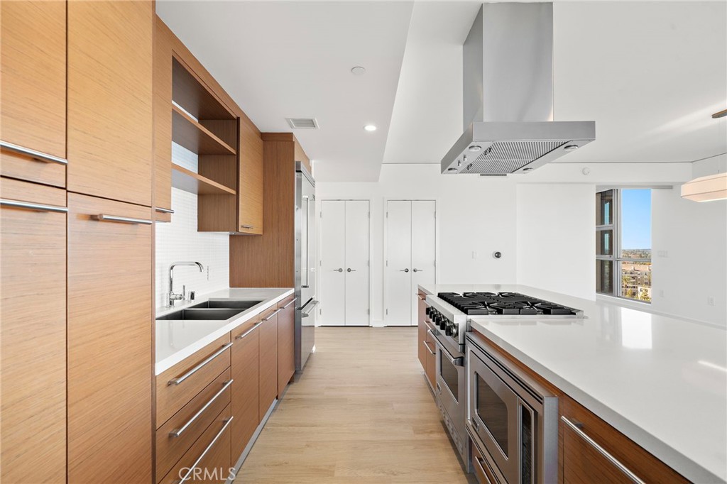9 Macarthur Place 1102, Santa Ana CA 92707 - photo 17